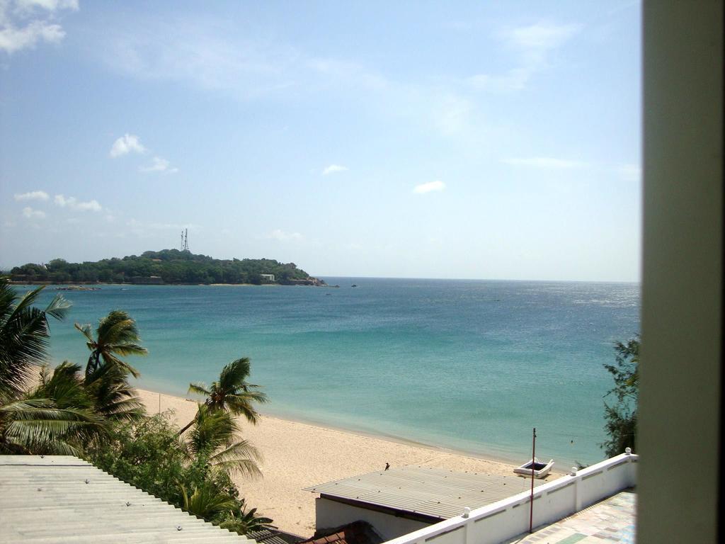 Green Park Beach Hotel Trincomalee Exterior foto